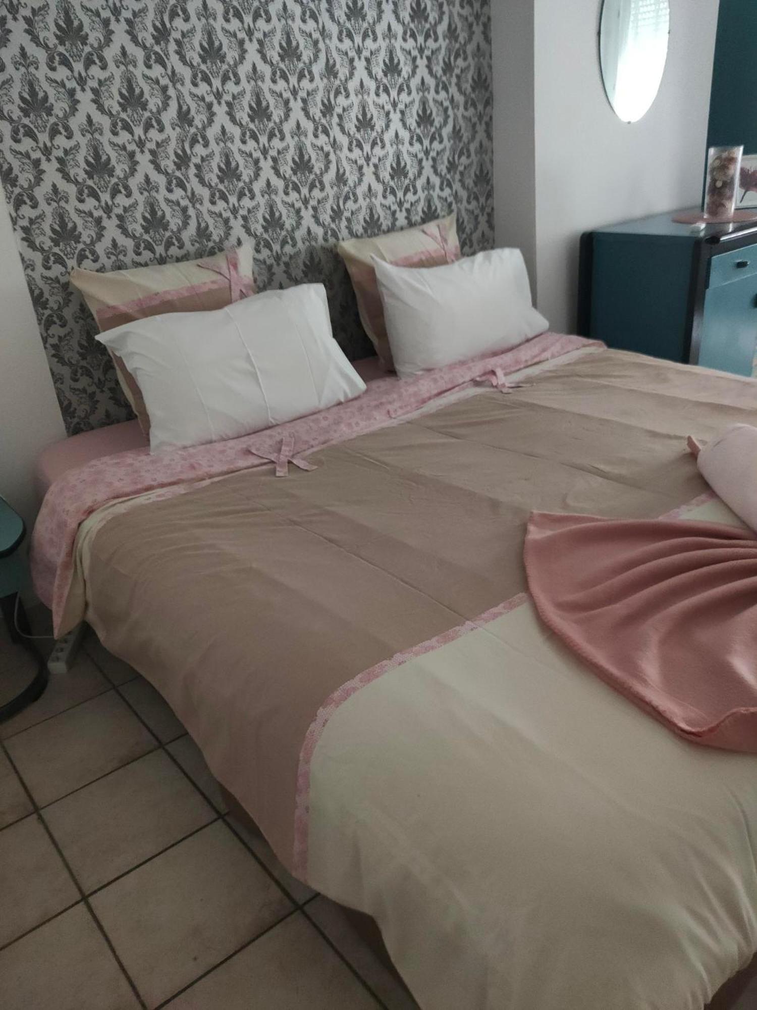 Apartamento Blanc De Tardy Saint-Etienne  Exterior foto